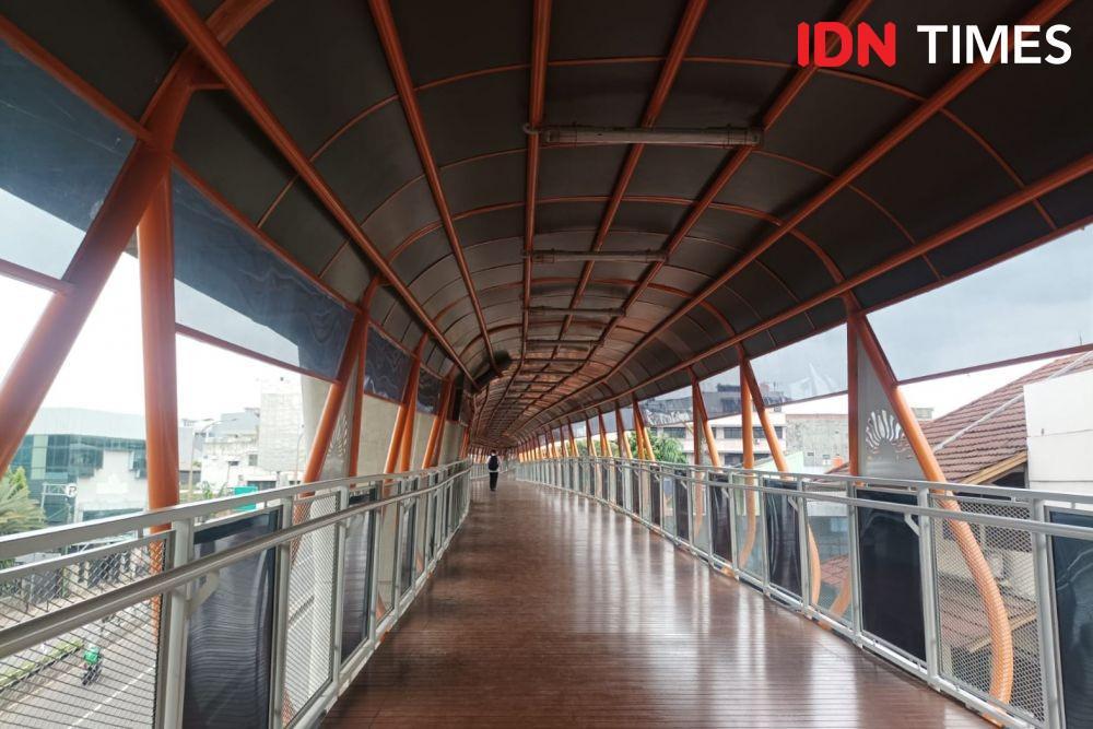 Ini Alasan Mengapa Skywalk Kebayoran Terasa Bergoyang