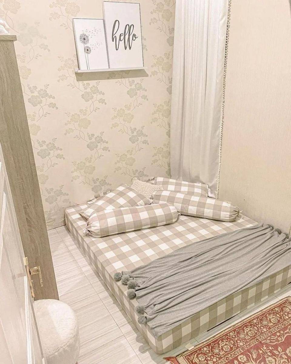 ilustrasi kamar tidur dengan wallpaper dinding (instagram.com/kamarmodern)