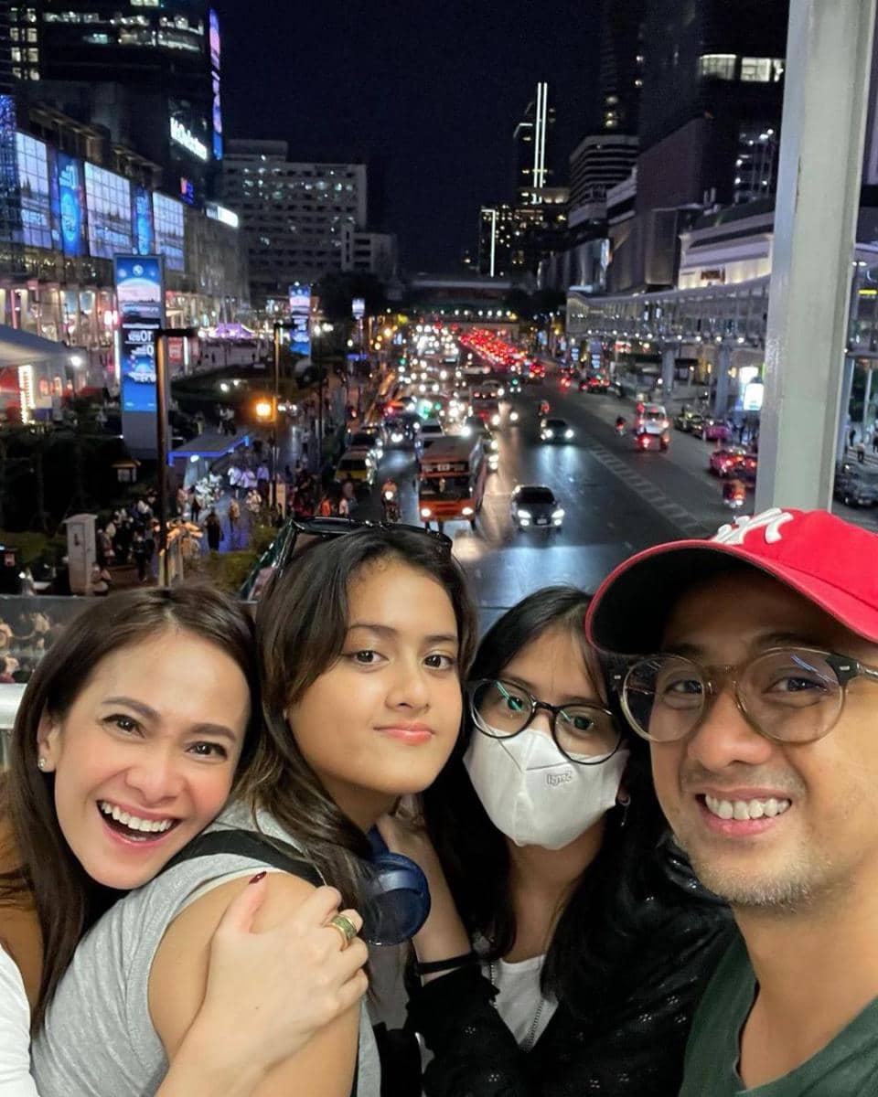 potret keluarga Ersa Mayori liburan di Bangkok (instagram.com/ersamayori)