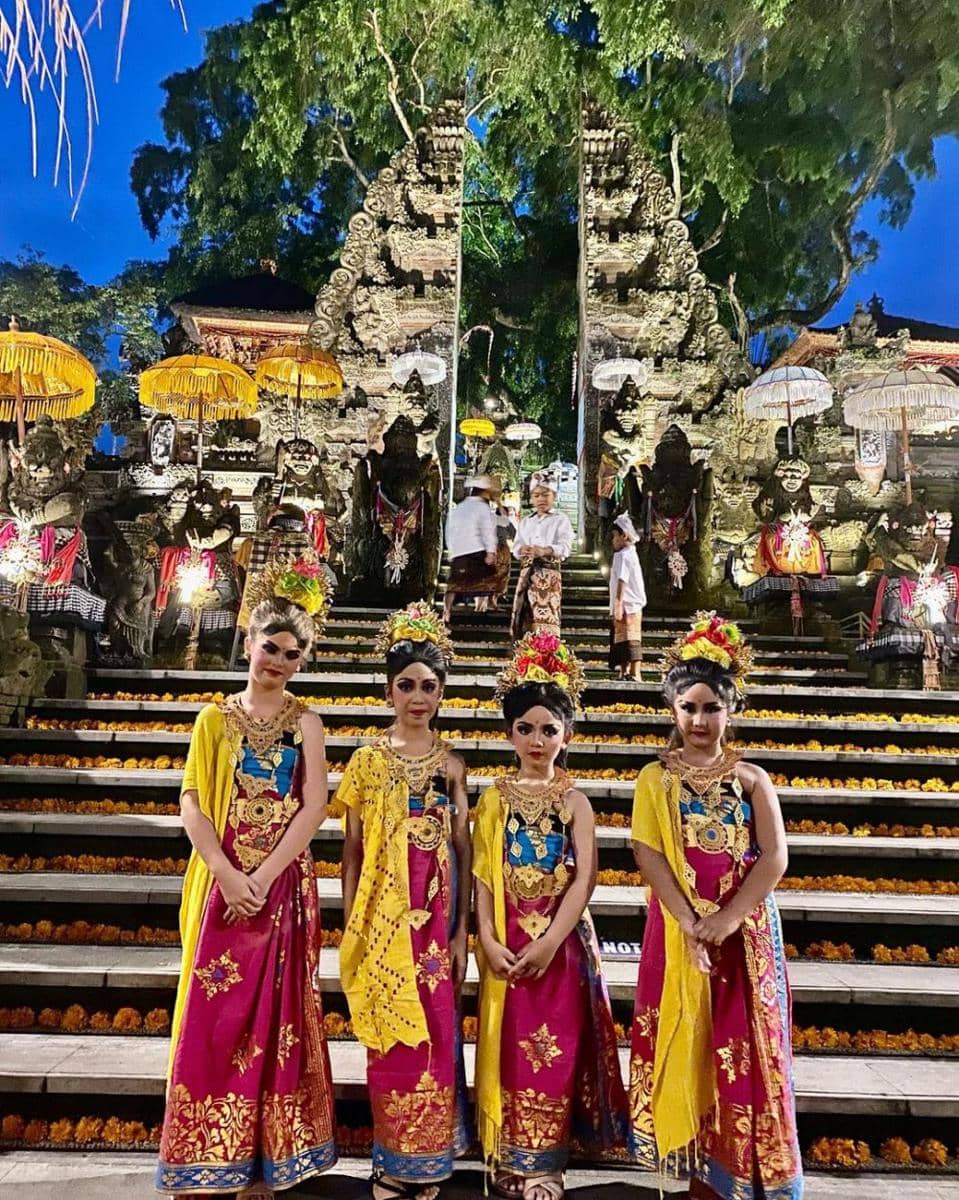 potret anak Happy Salma tampil menari (instagram.com/happysalma)