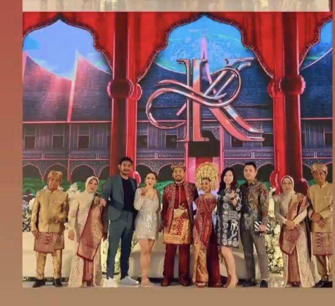 Tamu resepsi Kiky (Instagram.com/furi_harun)