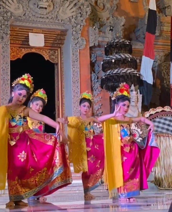 potret anak Happy Salma tampil menari (instagram.com/happysalma)