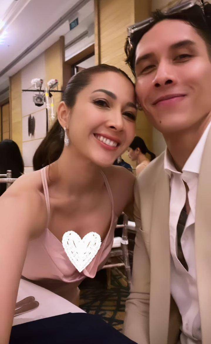 potret artis di pernikahan Mikha Tambayong dan Deva Mahenra (instagram.com/andreadianbimo)
