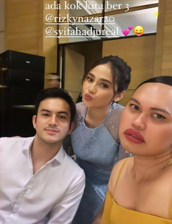 potret artis di pernikahan Mikha Tambayong dan Deva Mahenra (instagram.com/wanda_haraa)