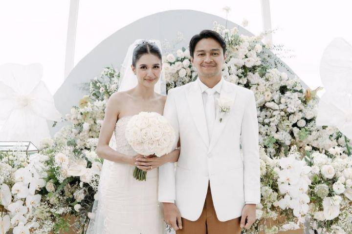 potret pernikahan Mikha Tambayong dan Deva Mahenra (instagram.com/miktambayong)