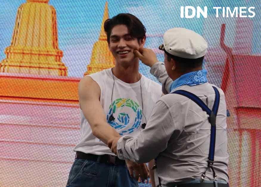 Bright Vachirawit di Summarecon Mal Serpong pada Sabtu (28/1/2023) (IDN Times/Rafifa Shabira)