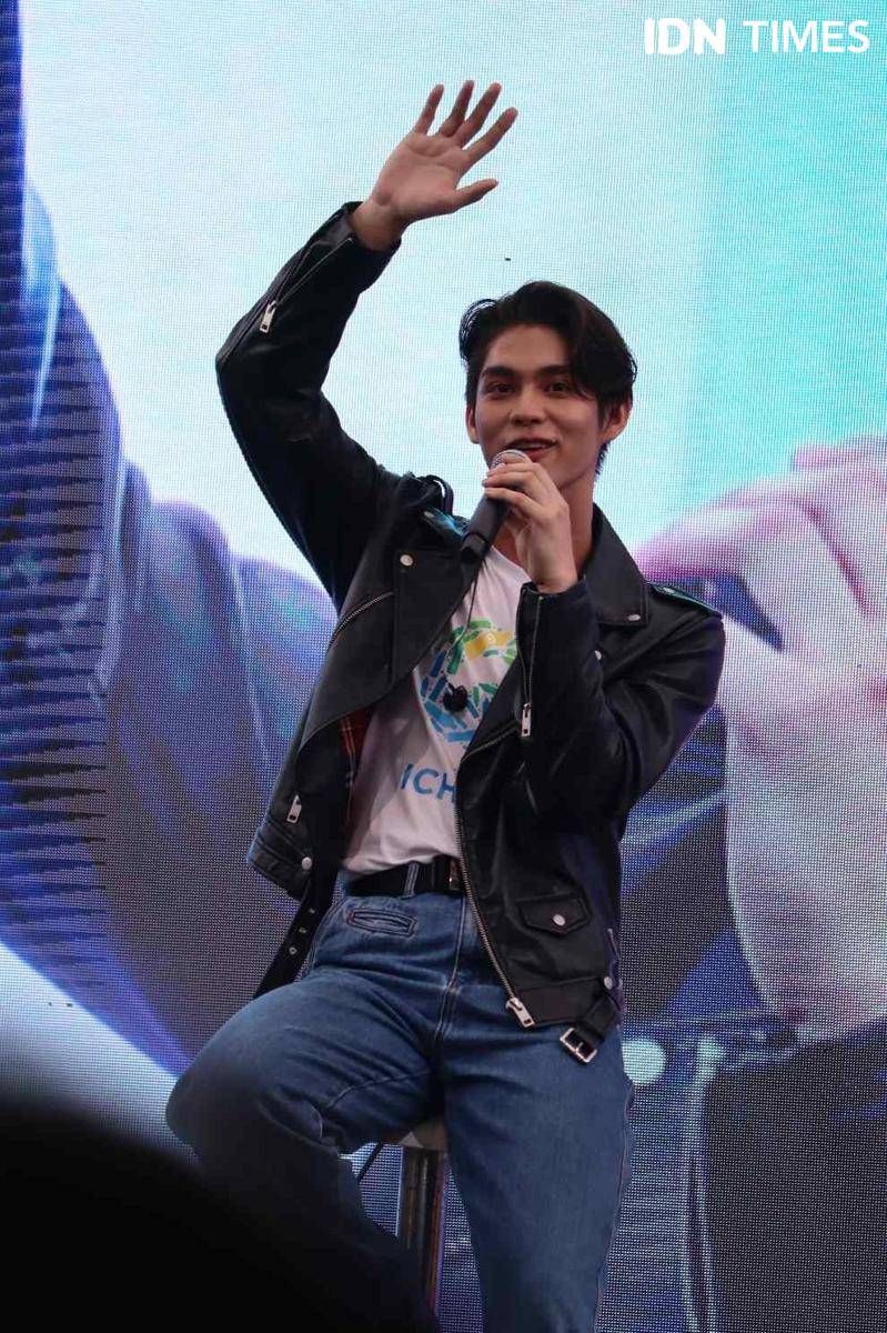 Bright Vachirawit di Summarecon Mal Serpong pada Sabtu (28/1/2023) (IDN Times/Rafifa Shabira)