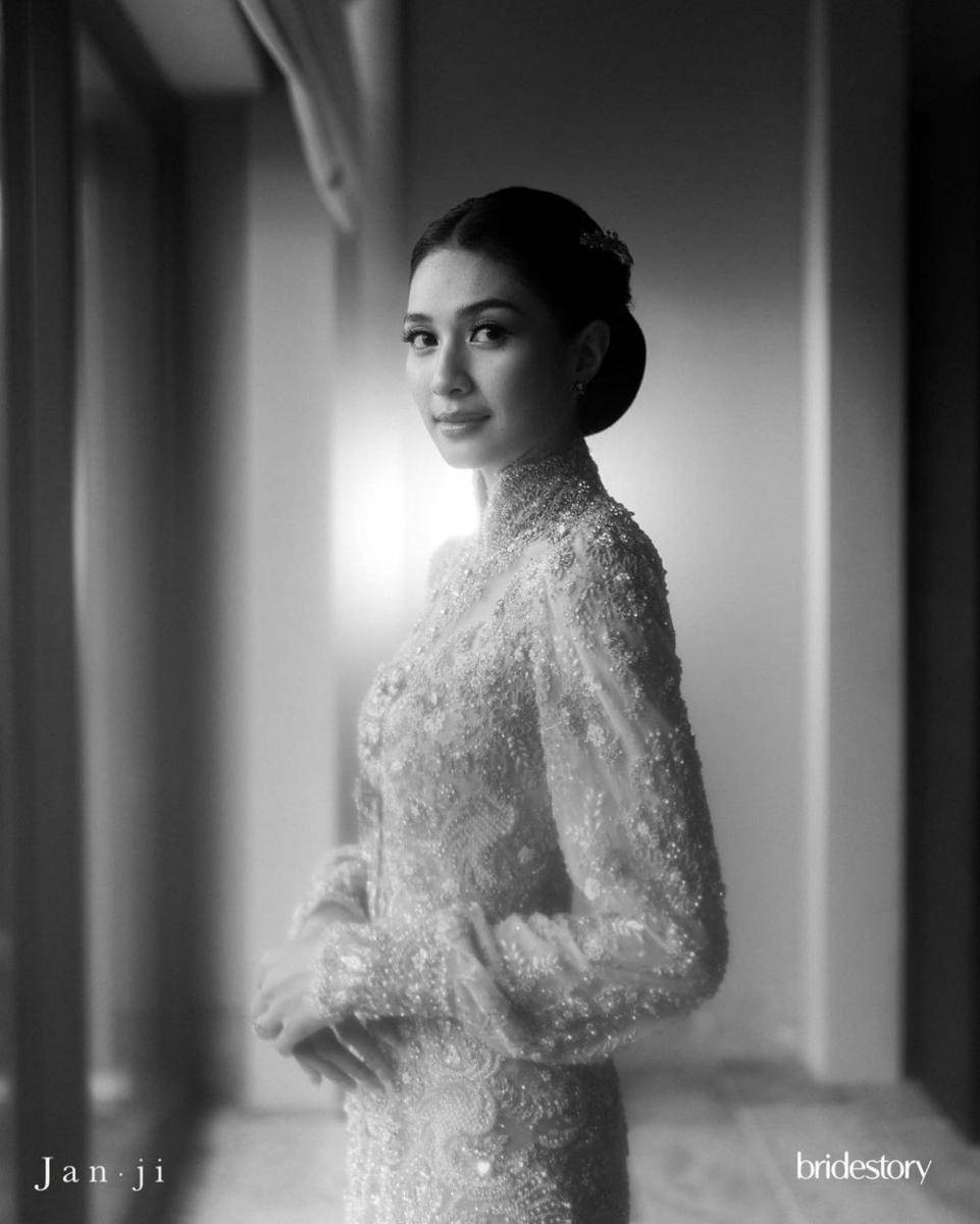 potret pernikahan Mikha Tambayong dan Deva Mahenra (instagram.com/miktambayong)