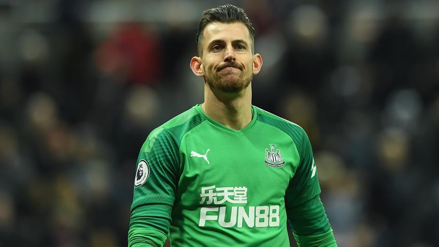 Penalti Kontroversial Warnai Kemenangan Liverpool Atas Newcastle