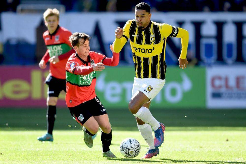 Danilho Doekhi saat berseragam Vitesse Arnhem. (instagram.com/danilhord)