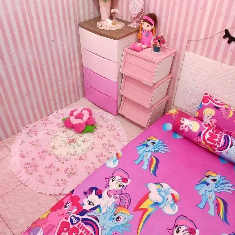 ilustrasi seprai bermotif kartun kekinian (instagram.com/kamarmodern)