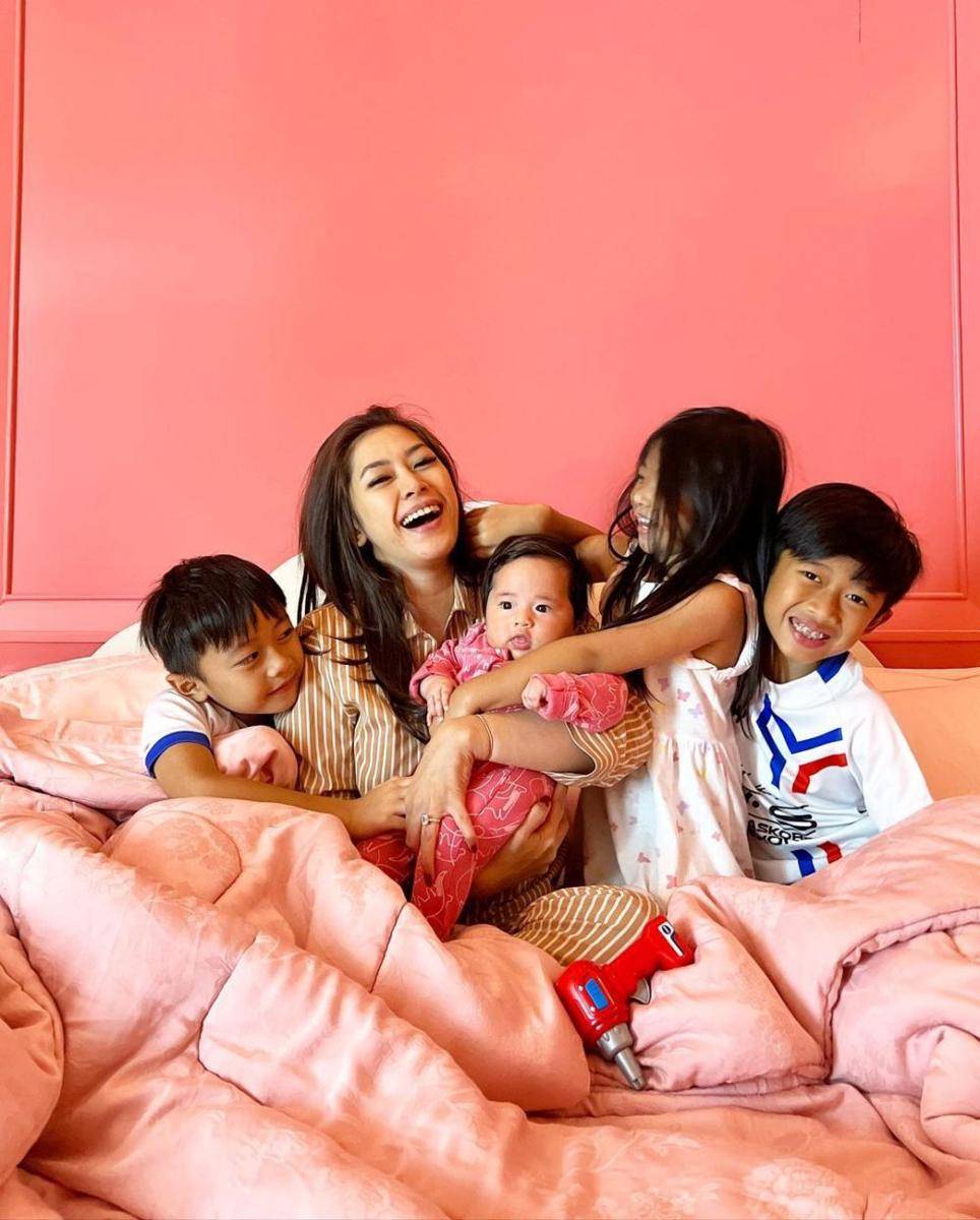 potret Aliya Rajasa dan buah hati (instagram.com/ebyfamily)