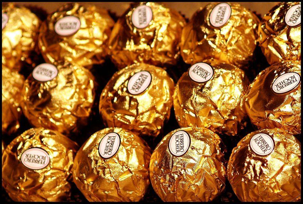 cokelat Ferrero Rocher (flickr.com/Sarah Macmillan)