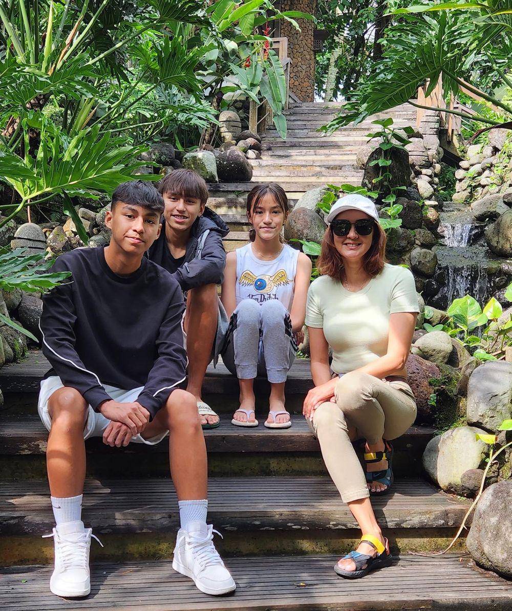 potret Donna Agnesia dan anak-anak (instagram.com/dagnesia)
