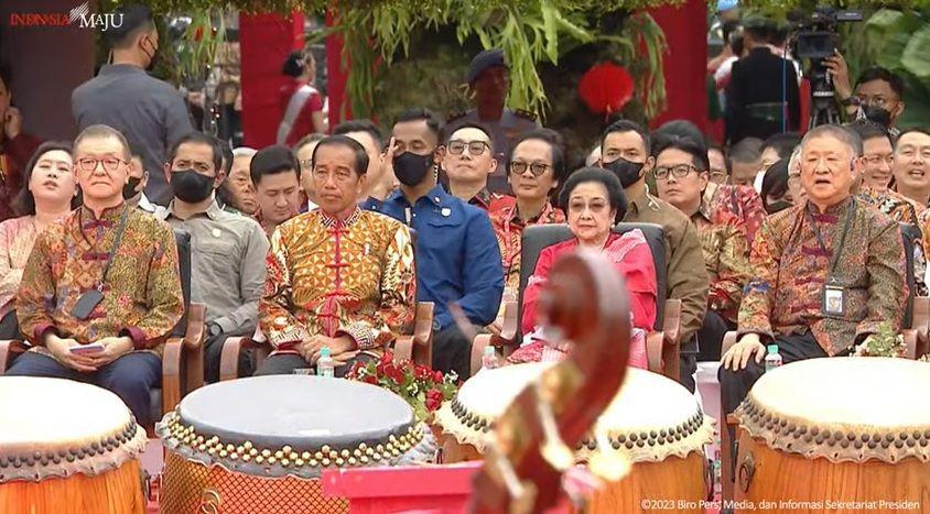 Cerita Jokowi Tengok Tabungan Rakyat Saat Pertimbangkan Lockdown