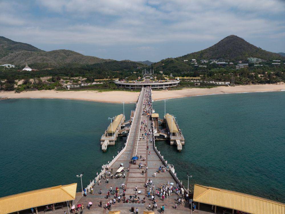 Sanya, Hainan (pexels.com/souvenirpixels)