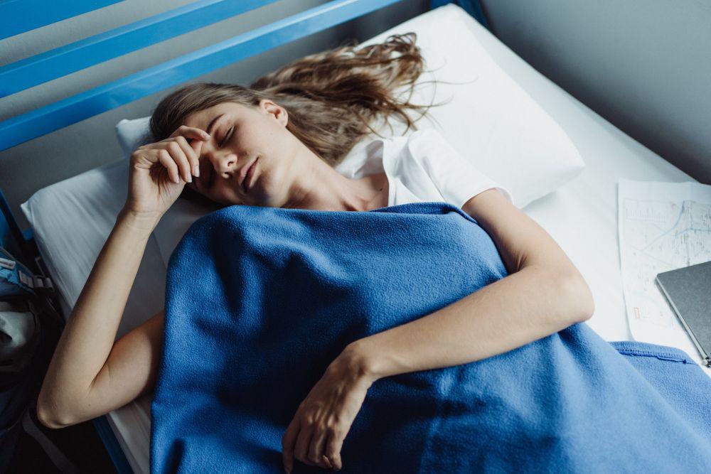Tips Mudah untuk Mengatasi Insomnia agar Tidur Lebih Nyenyak