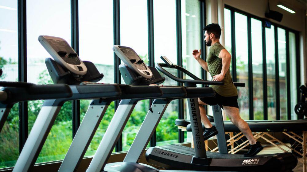 5 Tips Memaksimalkan Fitness di Gym dalam Waktu Singkat
