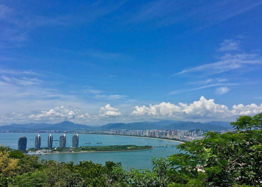 Sanya, Hainan (unsplash.com/knktc)