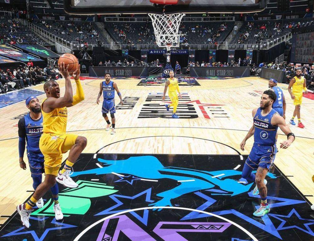 Chris Paul (instagram.com/cp3)