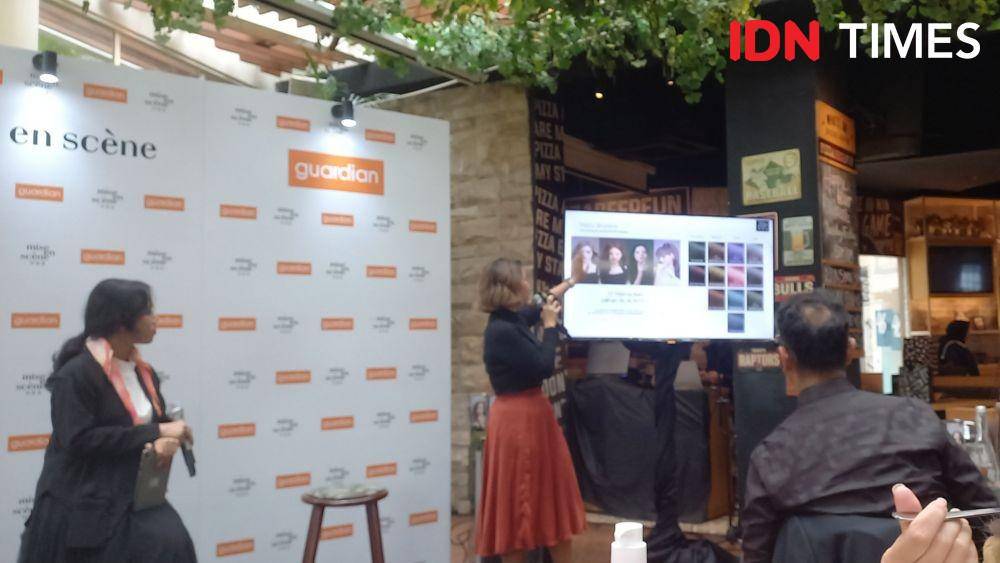 mise en scène launch with Guardian, di Central Park Mall, Senin (30/1). (IDN Times/Aprodithe Kyrie)