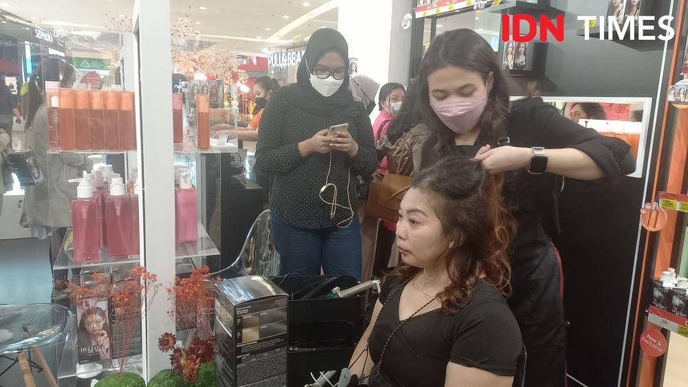 mise en scène launch with Guardian, di Central Park Mall, Senin (30/1). (IDN Times/Aprodithe Kyrie)
