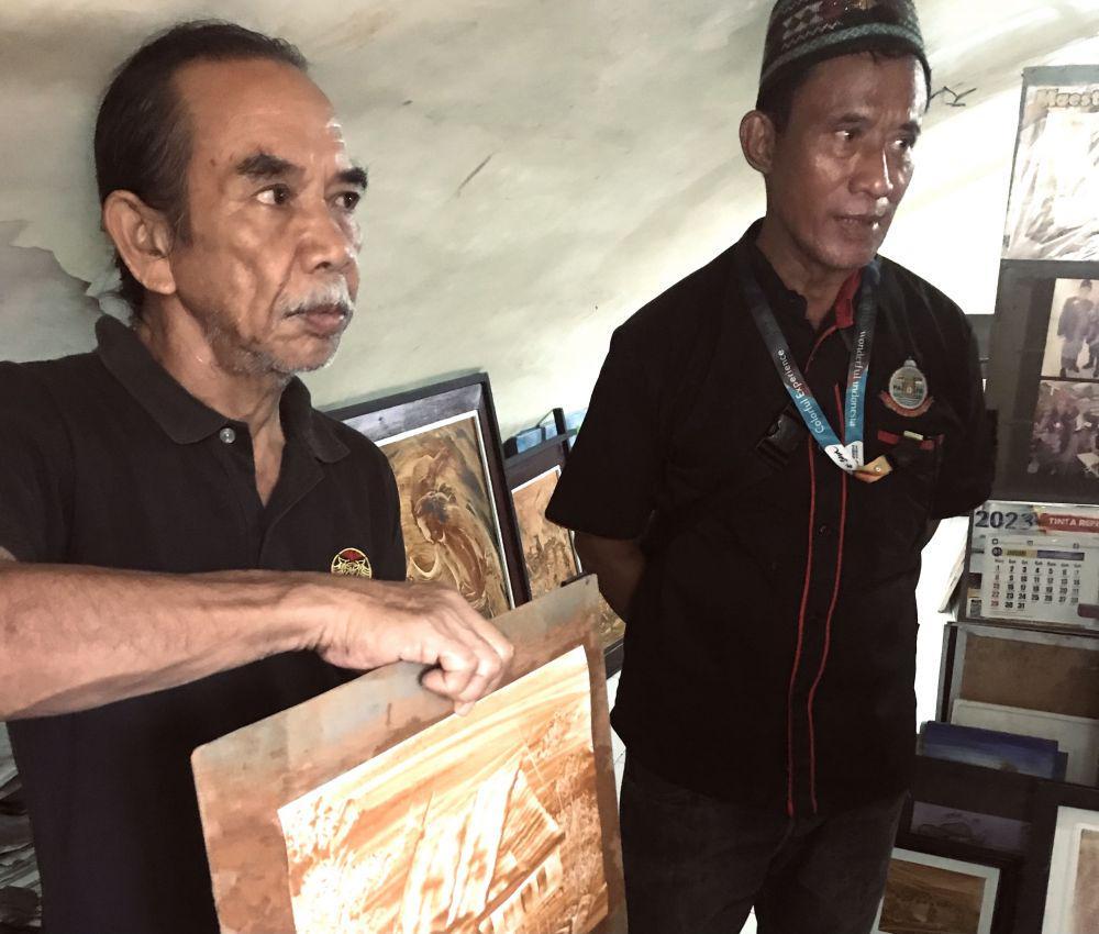 Kisah Zaenal Beta, Maestro Lukisan Tanah Liat asal Makassar
