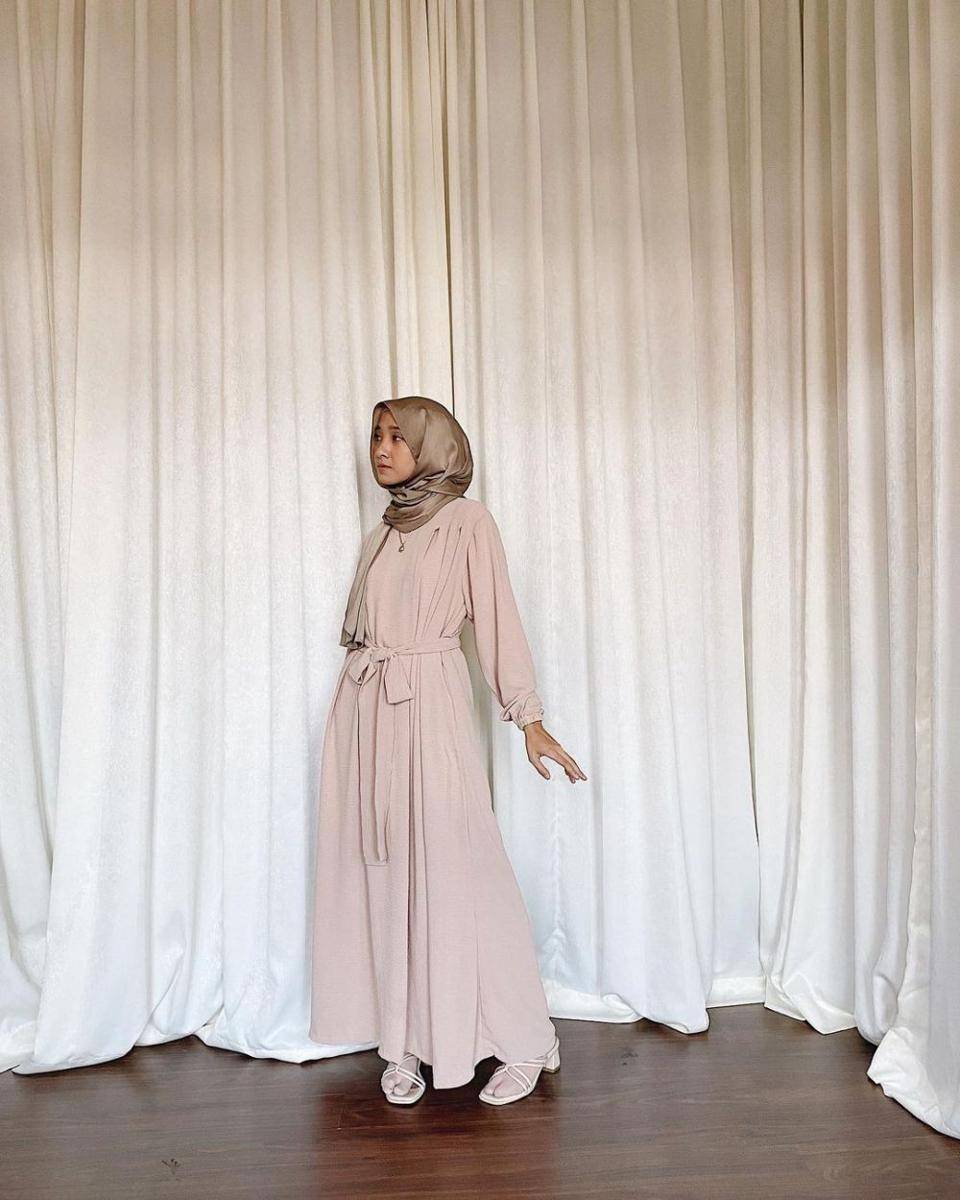 Styling kondangan hijab ala Citra MR (instagram.com/citraamr)
