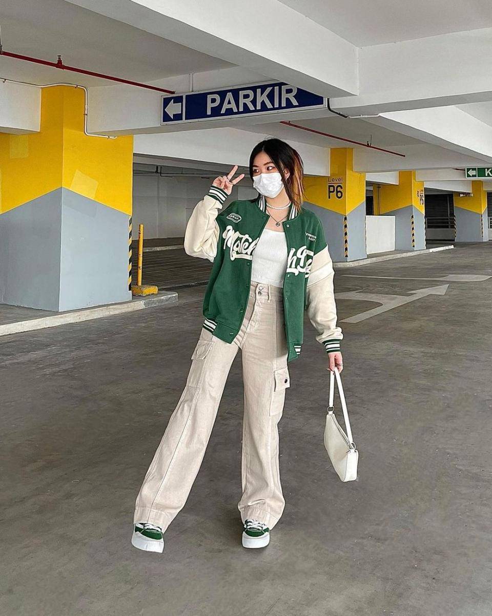 ide daily outfit dengan celana cargo (instagram.com/mmivia)