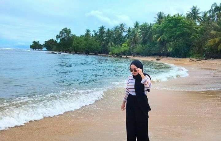 Pantai Pasir Putih Bima, Nikmati Ikan Bakar Goyang Lidah