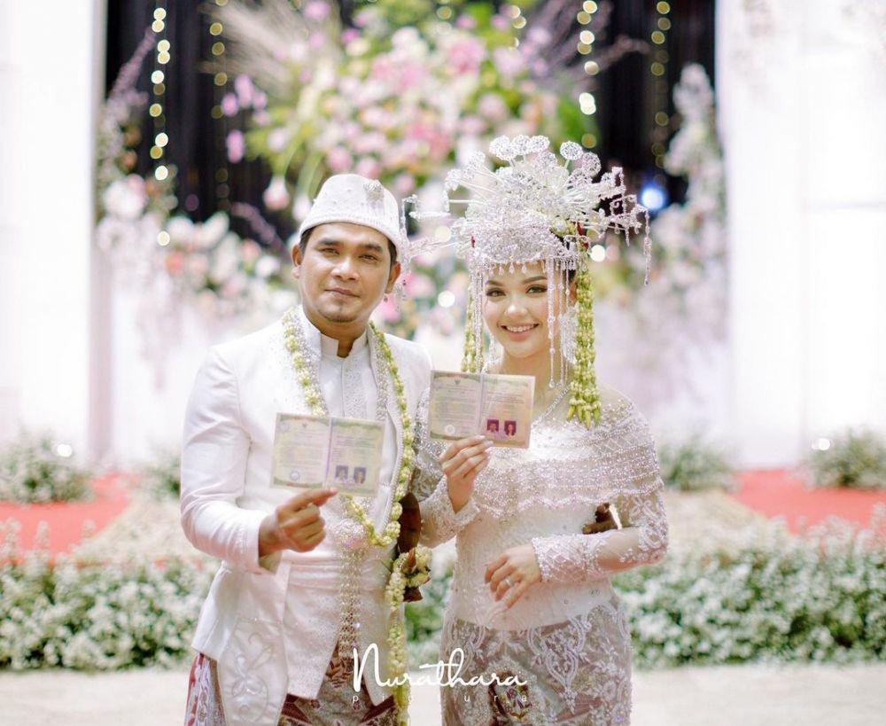 Sah Menikah! Potret Kebersamaan Maell Lee dan Anggita Oktaviani