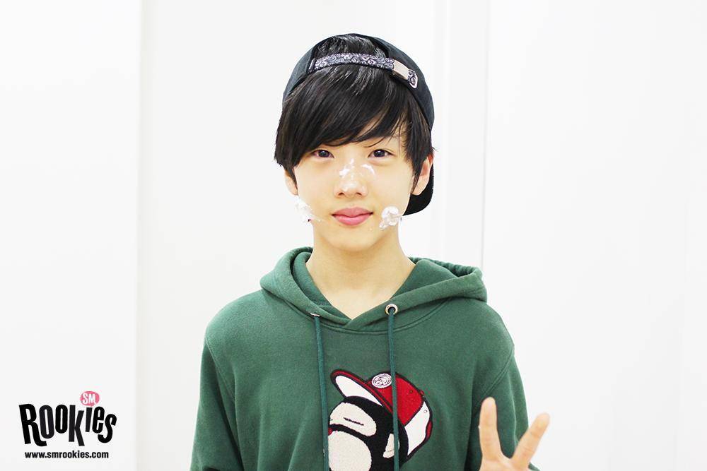 Park Jisung (twitter.com/smrookies)