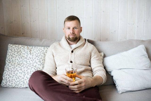 ilustrasi menepi dari kesibukan (pexels.com/Alexy Almond)