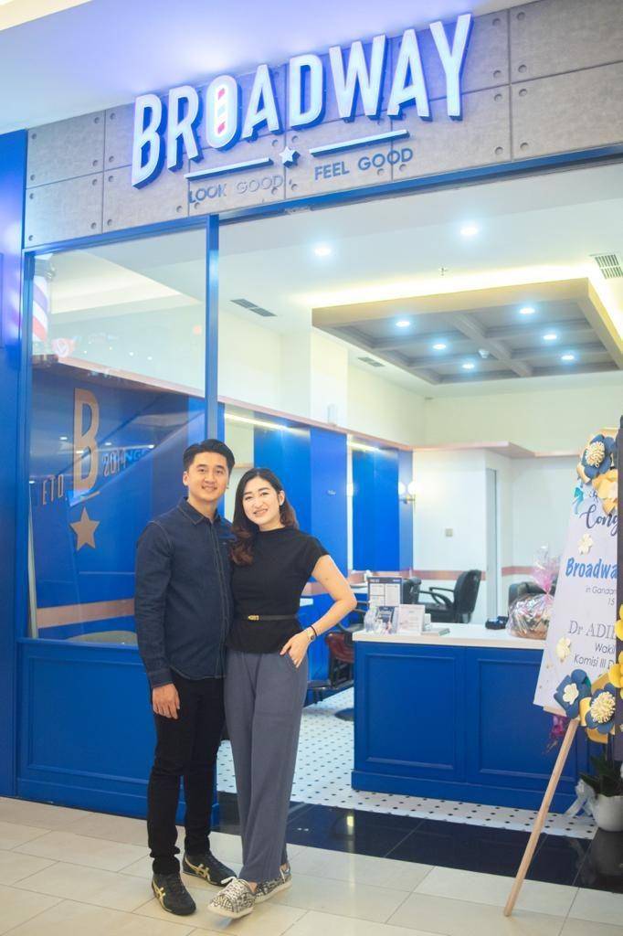 Potret Richard Handiwiyanto, pemilik Broadway Barbershop (dok. Richard Handiwiyanto)