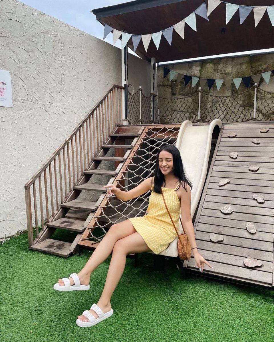 OOTD liburan ala Kaneishia Yusuf (instagram.com/kaneishiayusuf05)