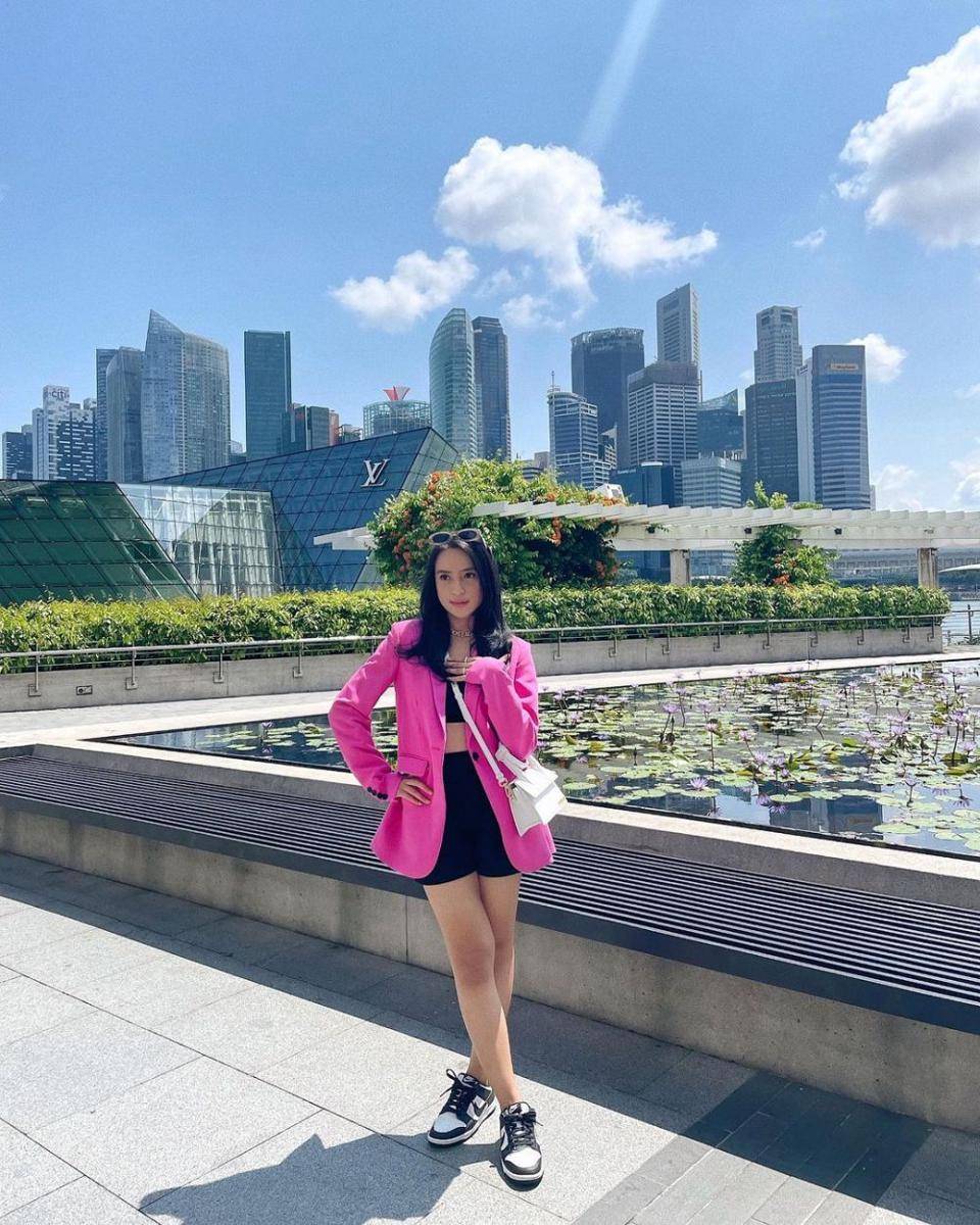 OOTD liburan ala Kaneishia Yusuf (instagram.com/kaneishiayusuf05)