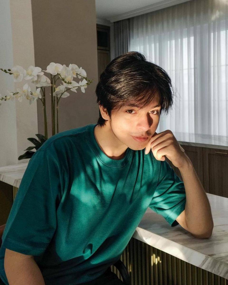 Angga Yunanda (instagram.com/angga)
