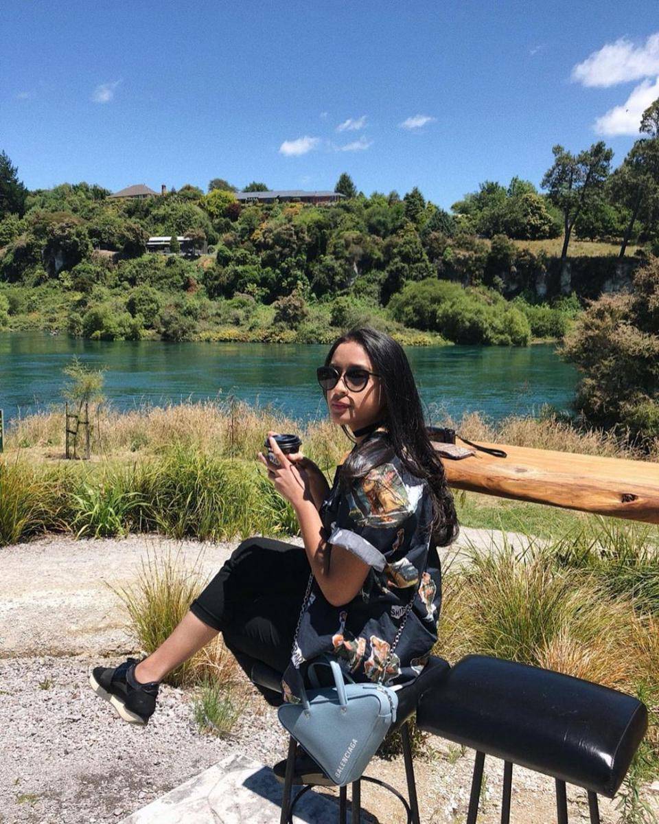 OOTD liburan ala Kaneishia Yusuf (instagram.com/kaneishiayusuf05)