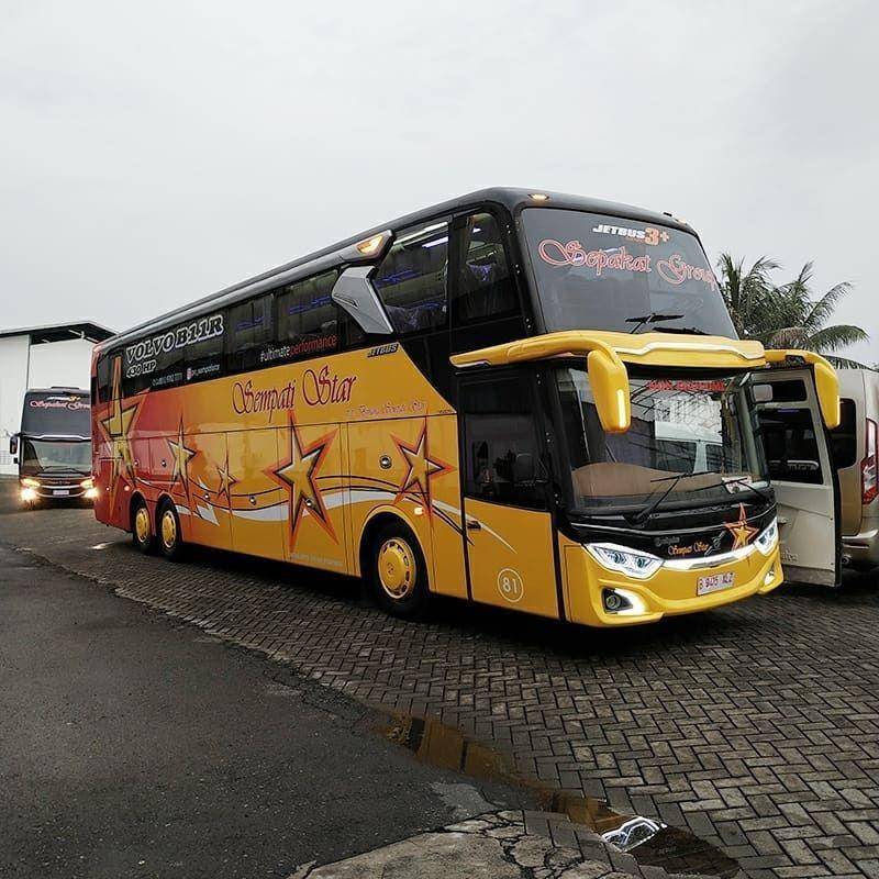 Bus UHD )dok. Adiputro)