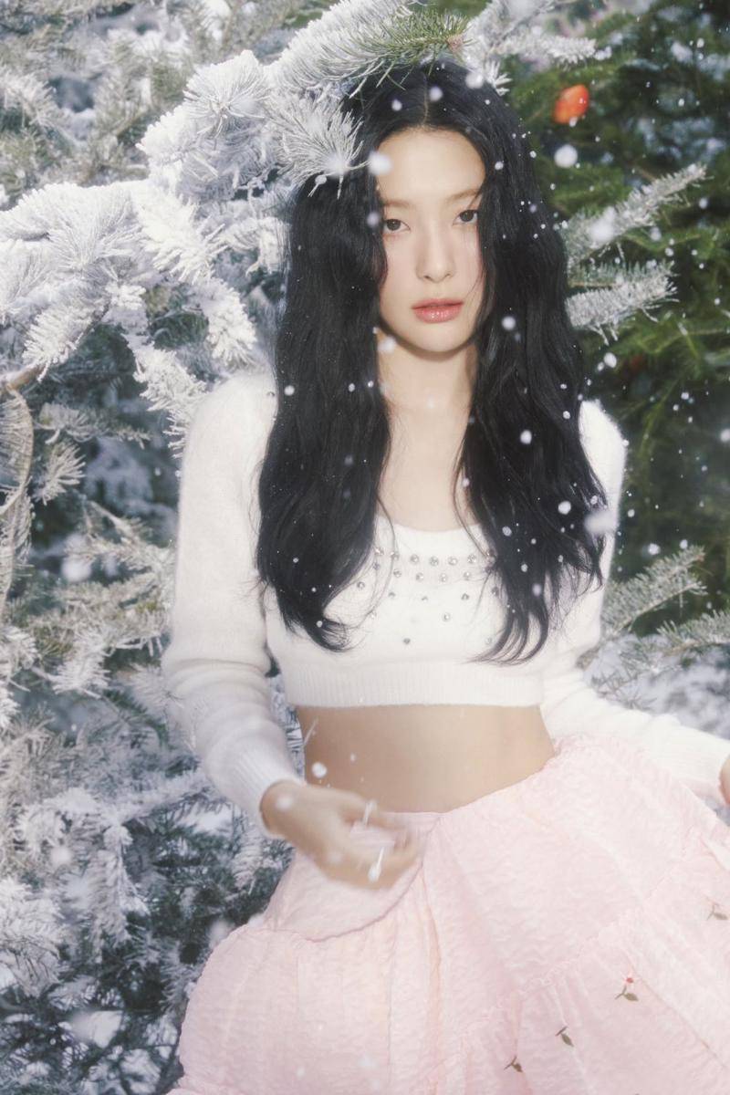 Seulgi Red Velvet (twitter.com/SMTOWNGLOBAL)