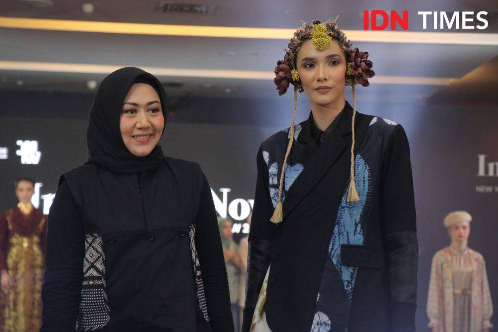 AM Anggia Mawardi, sebagai salah satu brand fashion Indonesia yang akan tampil di New York Fashion Week 2023 dalam gabungan Indonesia Now. 31 Desember 2023. (IDN Times/M. Tarmizi Murdianto)