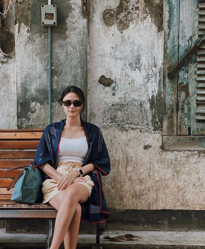 Potret outfit Amanda Rawles (instagram.com/amandarawles)