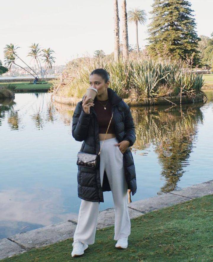 Potret outfit Amanda Rawles (instagram.com/amandarawles)