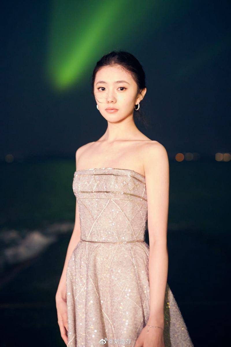 potret Liu Haocun (weibo.cn/刘浩存)