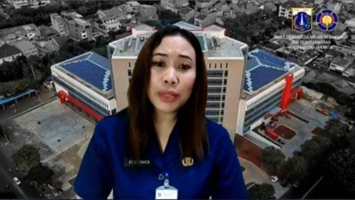 Fitri Pancawardani, seorang petugas perempuan di Dinas Pemadam Kebakaran DKI Jakarta. (Dok. Dinas Gulkarmat)