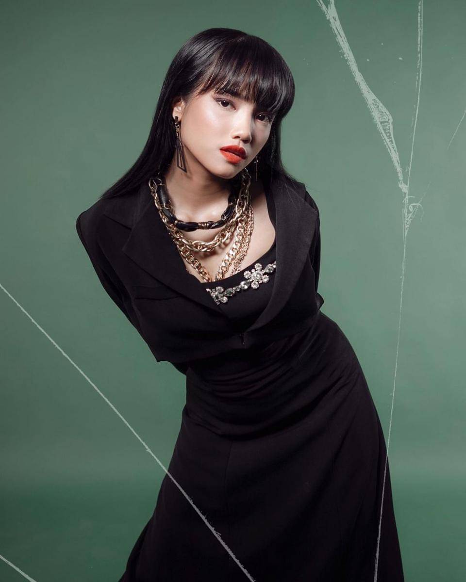 photoshoot terbaru Fuji (instagram.com/fuji_an)