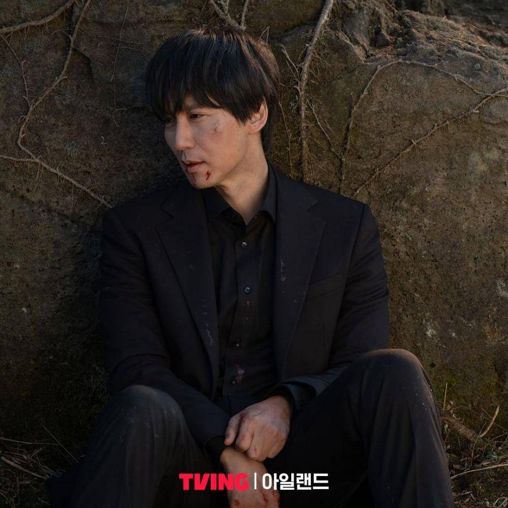 Kim Nam Gil di drakor Island Part 1. (instagram.com/tving.official)