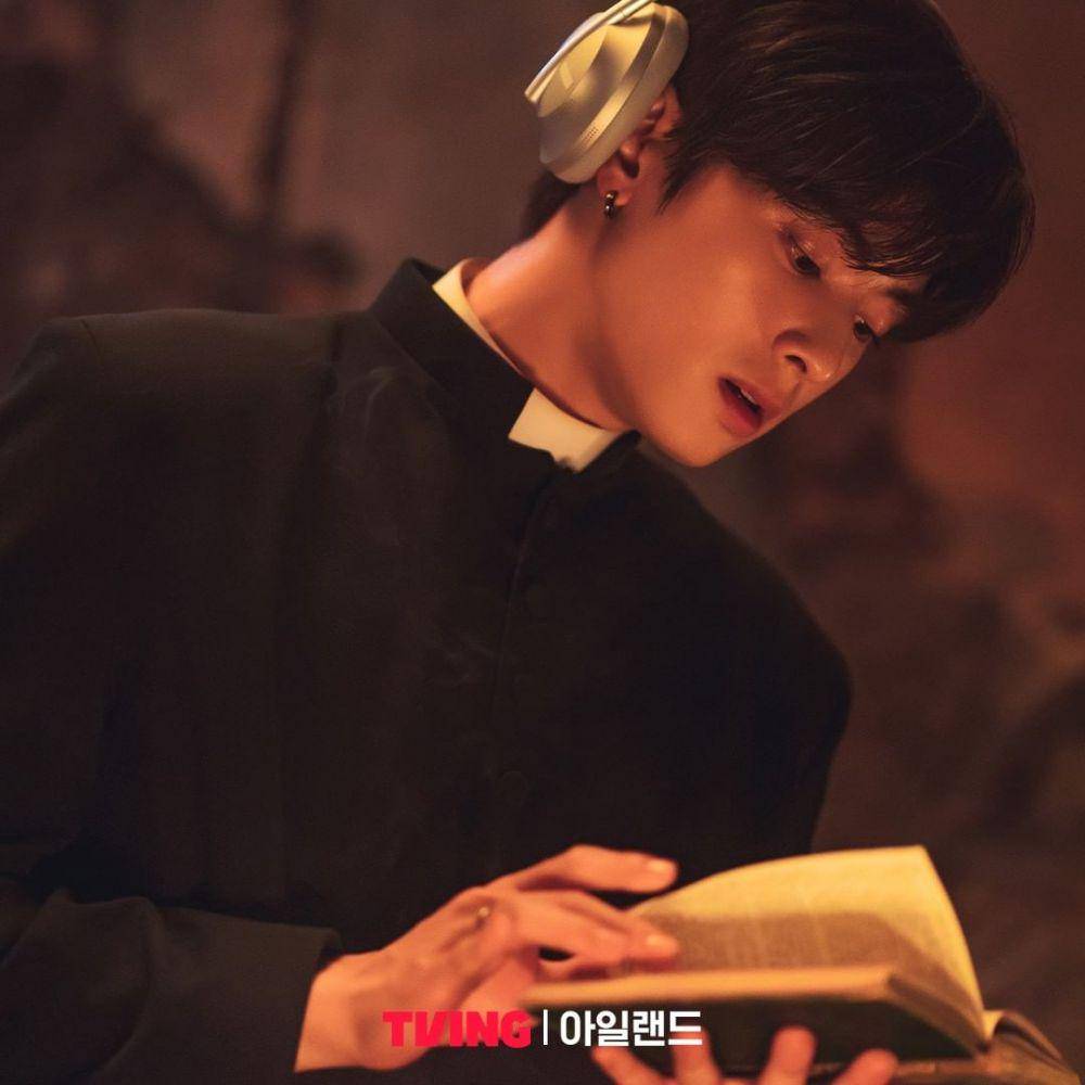 Cha Eun Woo ASTRO di drakor Island Part 1. (instagram.com/tving.official)