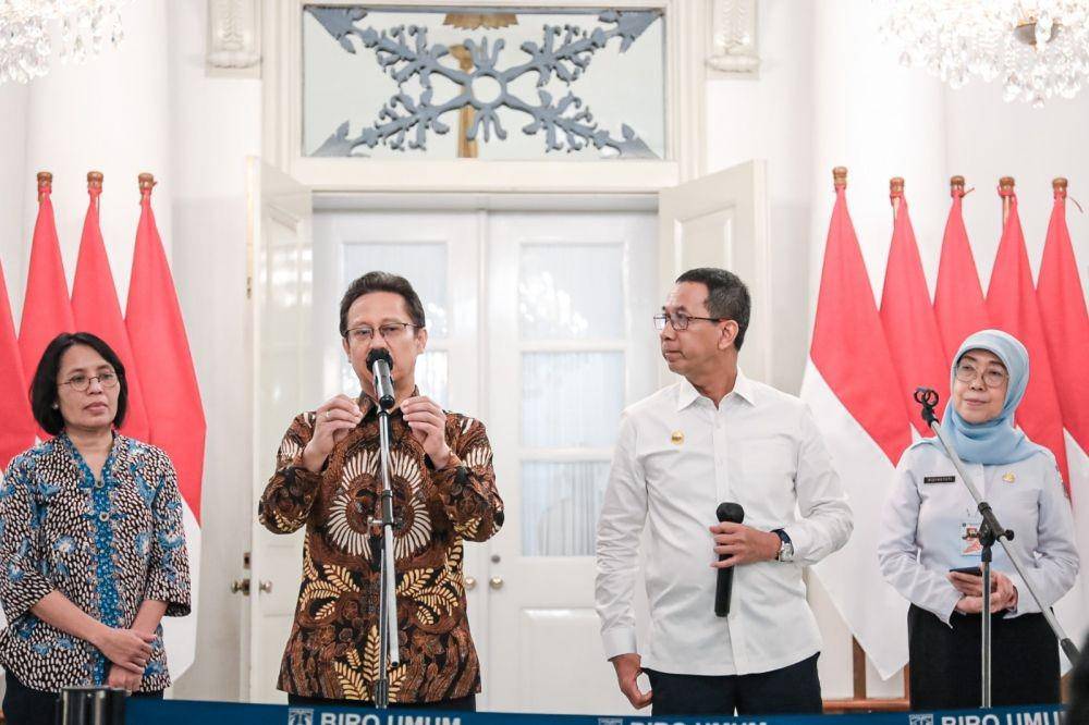 Menteri Kesehatan Budi Gunadi Sadikin dan PJ Gubernur DKI Jakarta Heru Budi Hartono melakukan rapat penurunan stunting. (dok. Humas Pemprov DKI Jakarta)