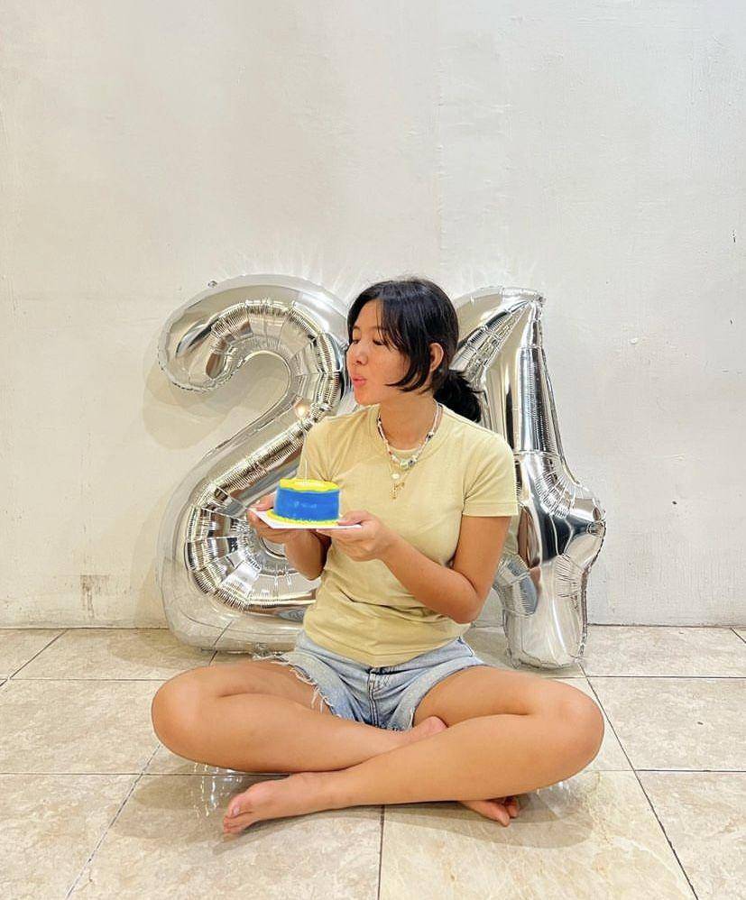 potret perayaan ultah ke-24 Shenina Cinnamon (instagram.com/shenacinnamon)